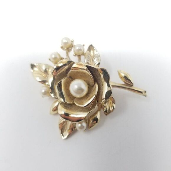 Vintage Gold Tone Rose Shaped Brooch with Faux Pearl Center, Flower Lapel Pin - Picture 1 of 6